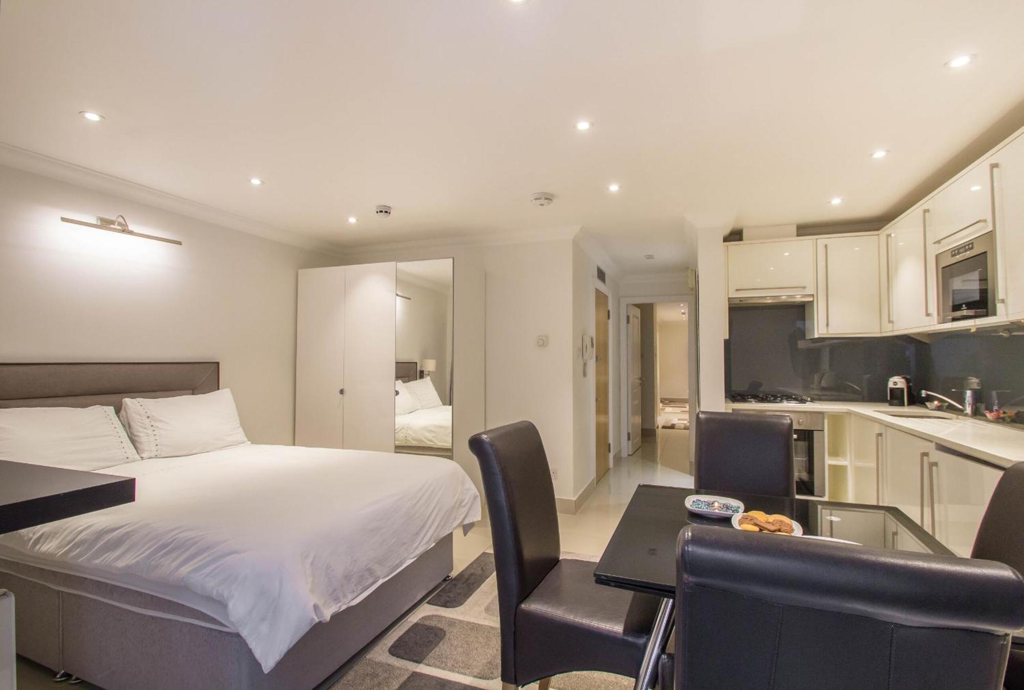 Marylebone Village Apartments London Szoba fotó