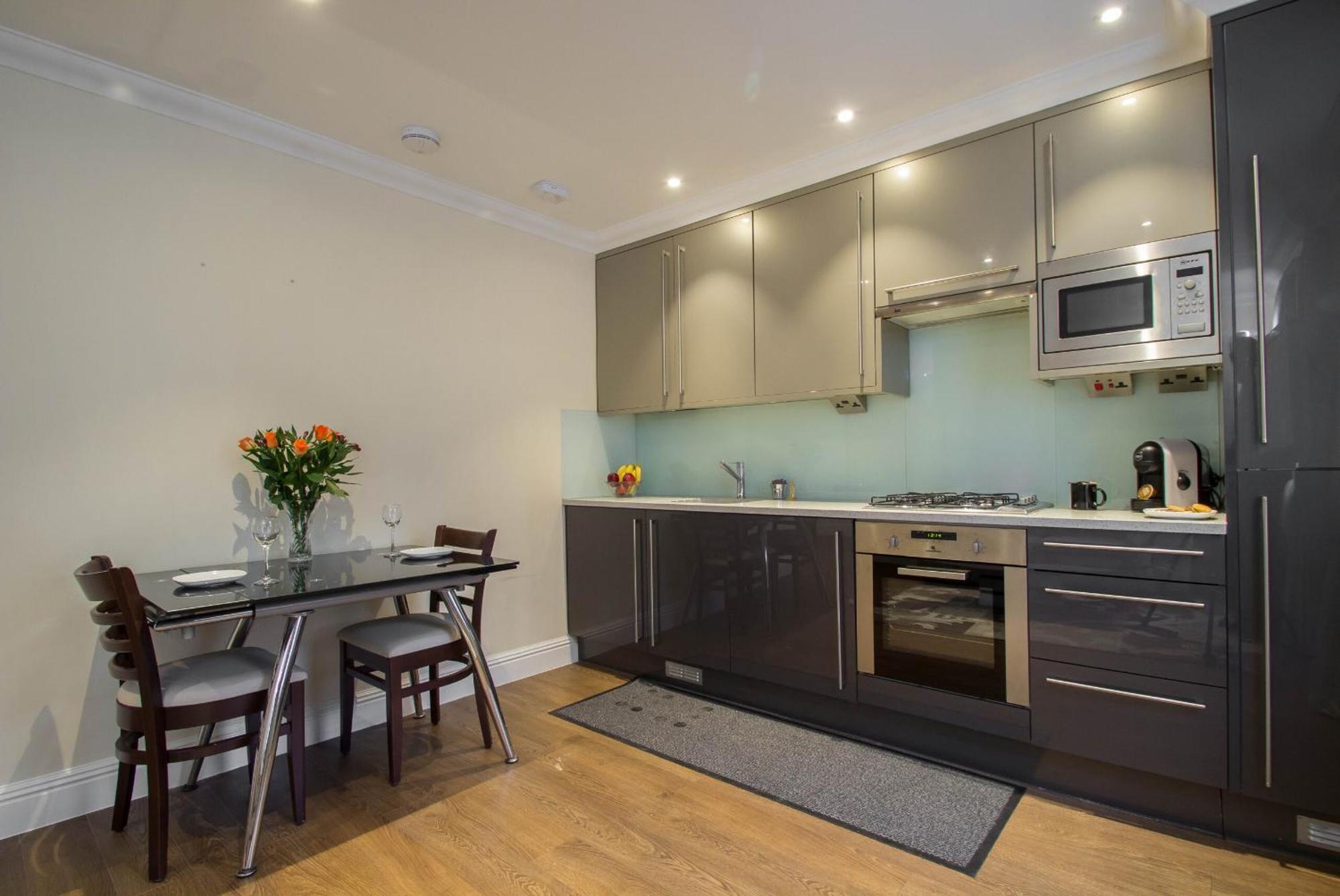 Marylebone Village Apartments London Szoba fotó