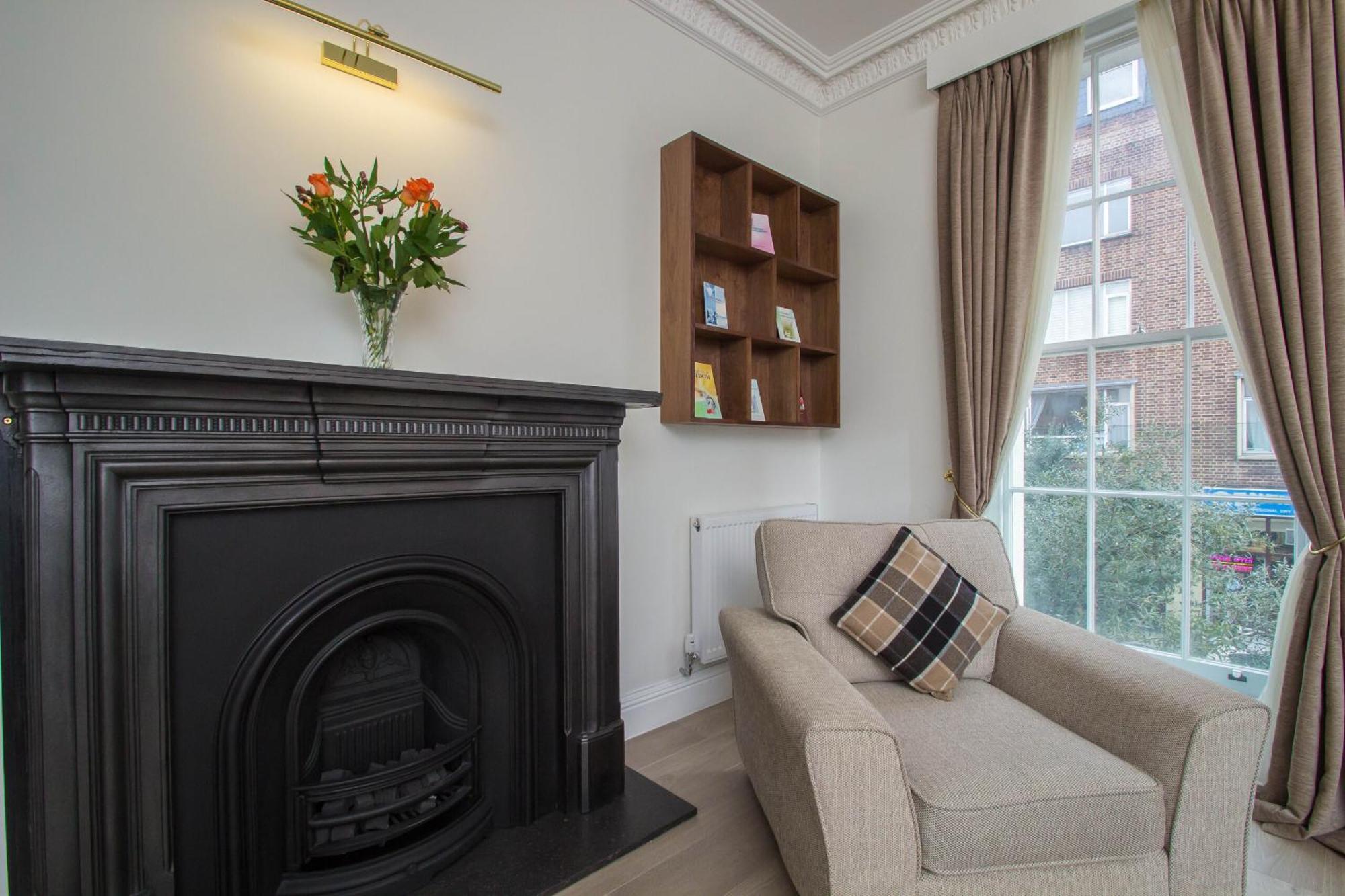 Marylebone Village Apartments London Szoba fotó