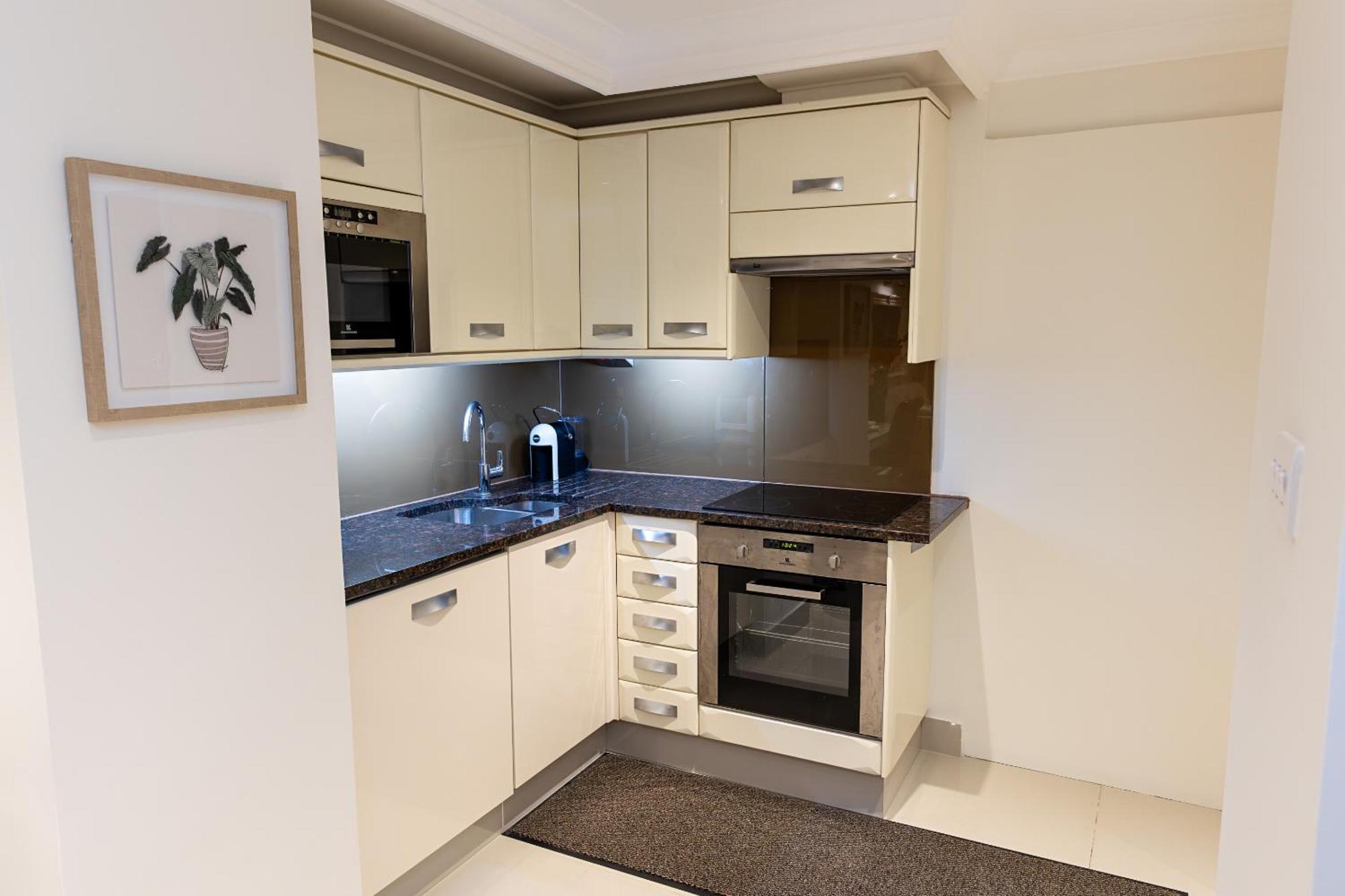 Marylebone Village Apartments London Szoba fotó