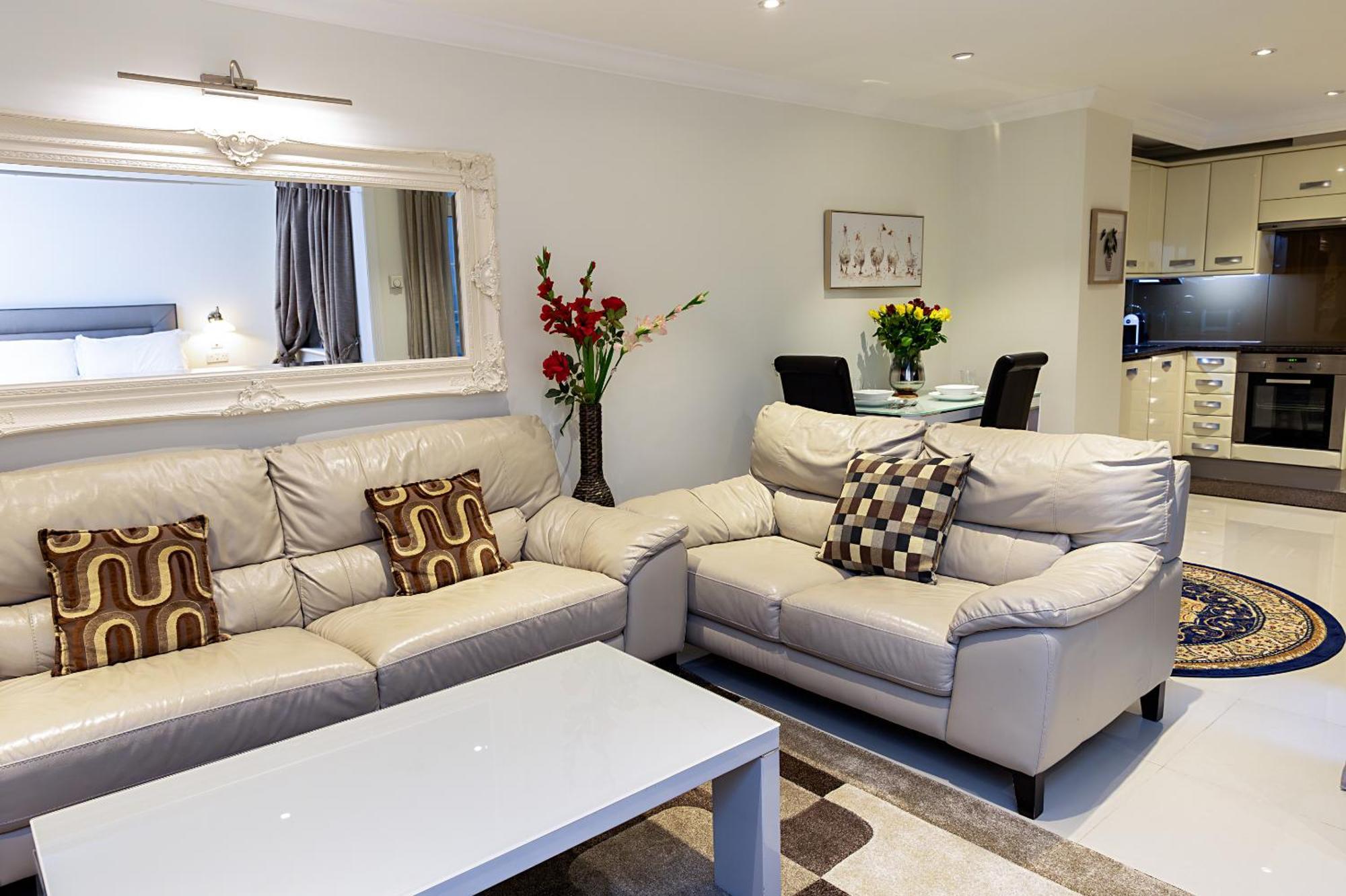 Marylebone Village Apartments London Szoba fotó