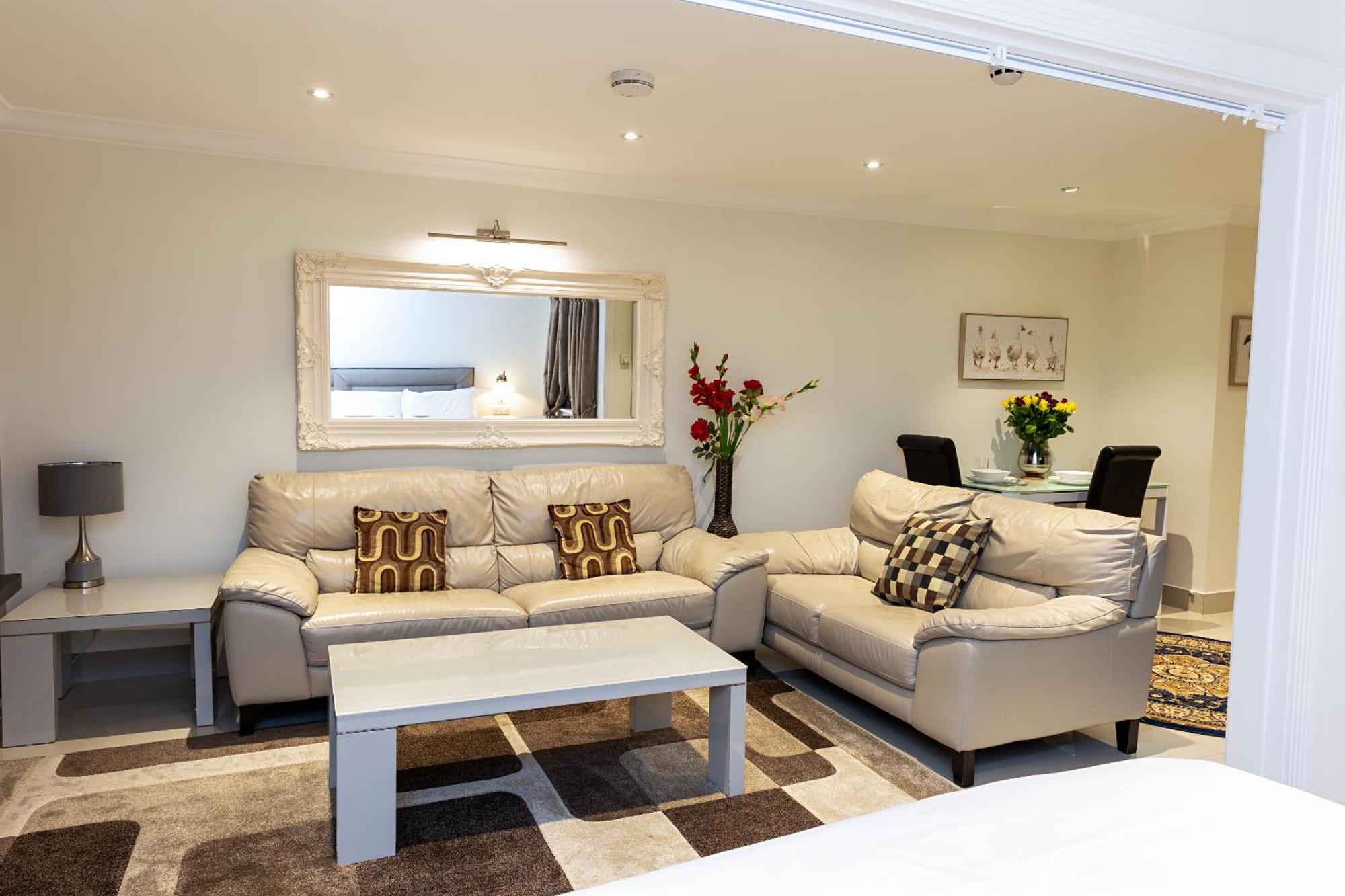 Marylebone Village Apartments London Szoba fotó