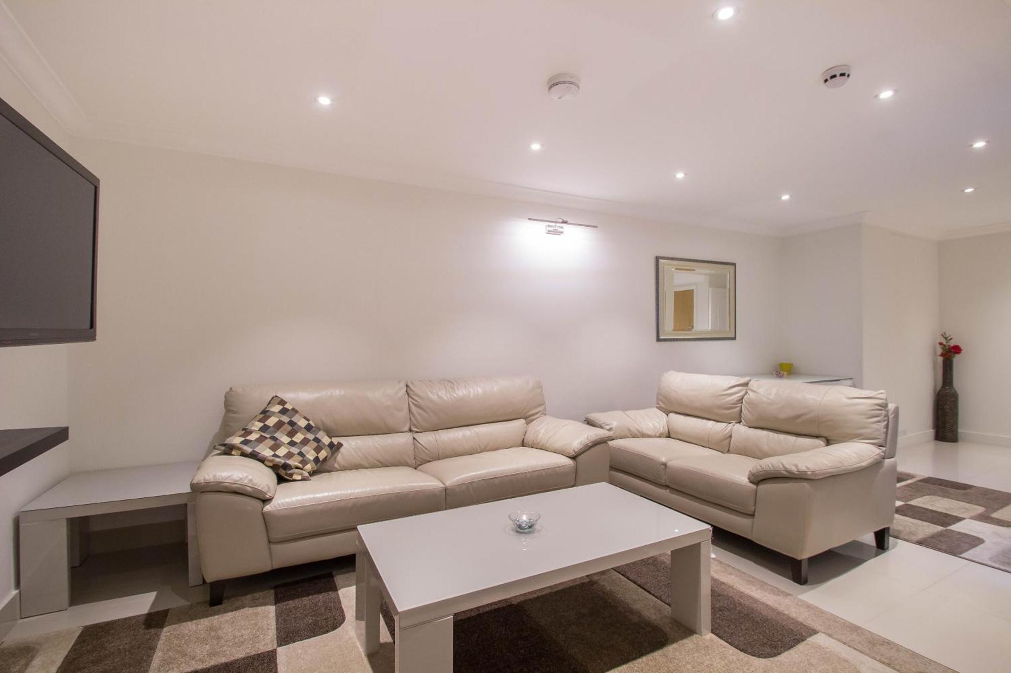 Marylebone Village Apartments London Szoba fotó